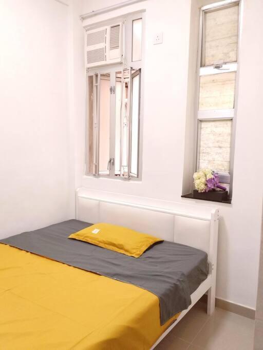 Lovely Private Entire Apartment Near Olympic Mtr Hong Kong Exterior photo